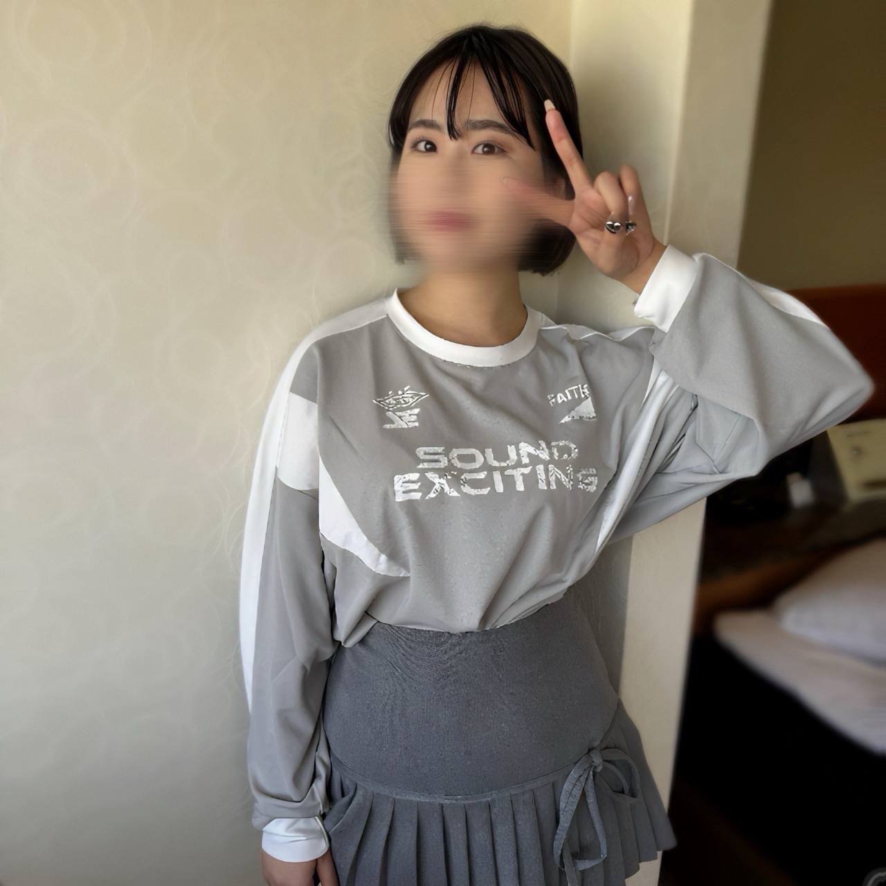 FC2-4434676 【無】 潮吹き厳禁！！黒髪ショートカット○生がエロすぎて堪らなかったので○中出し。。